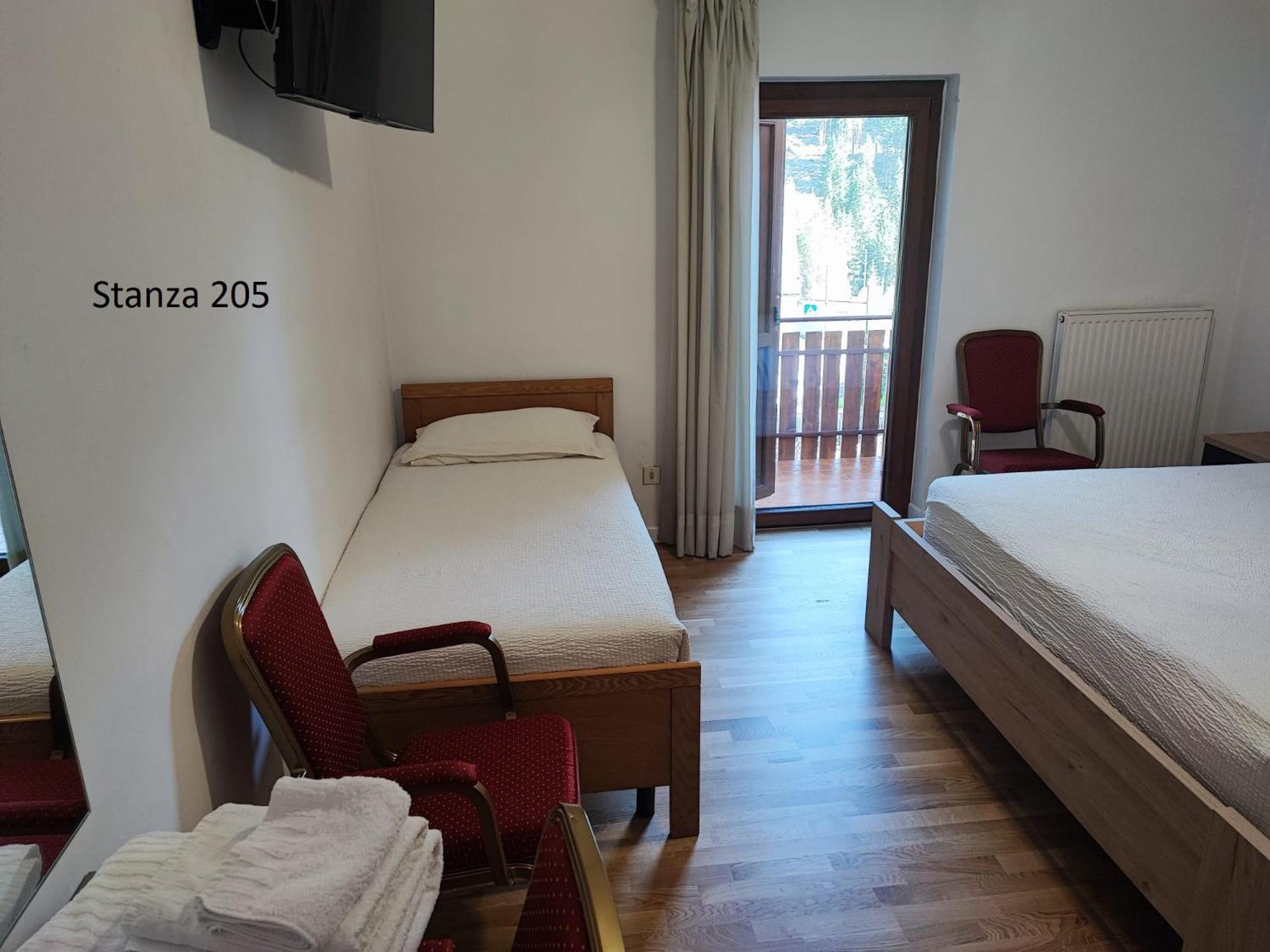 Hotel Pizboe Mazzin Kültér fotó